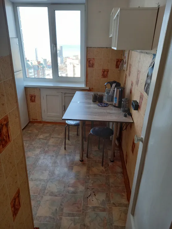 Двухкомнатная в центре, красивый вид на город и море