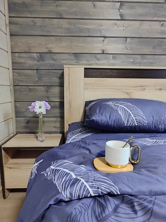 Уютный домик у леса с чаном