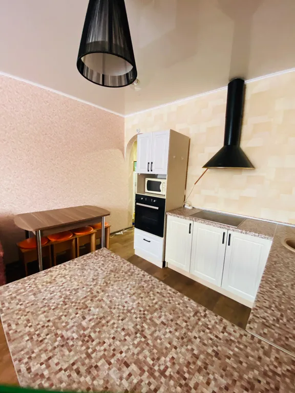 Большая квартира, рядом с Аквапарком и детской областной больницей — аренда посуточно в Оренбург