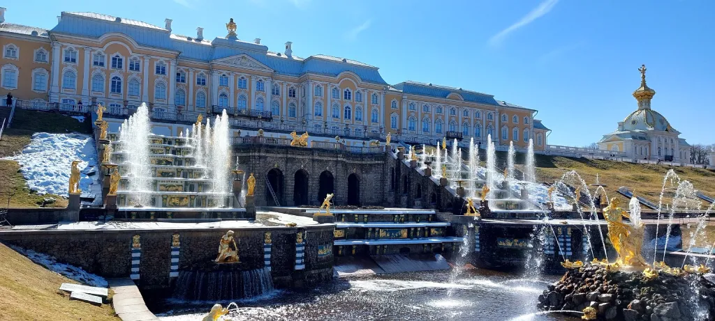 Видовая квартира напротив фонтанов Музея-заповедника Петергоф