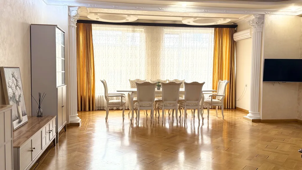 Апартамент с 2 спальнями, 2 санузлами и балконом на Северном пр