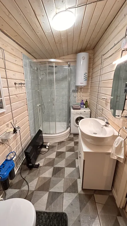 Коттедж Уютный домик на берегу реки — Тверь