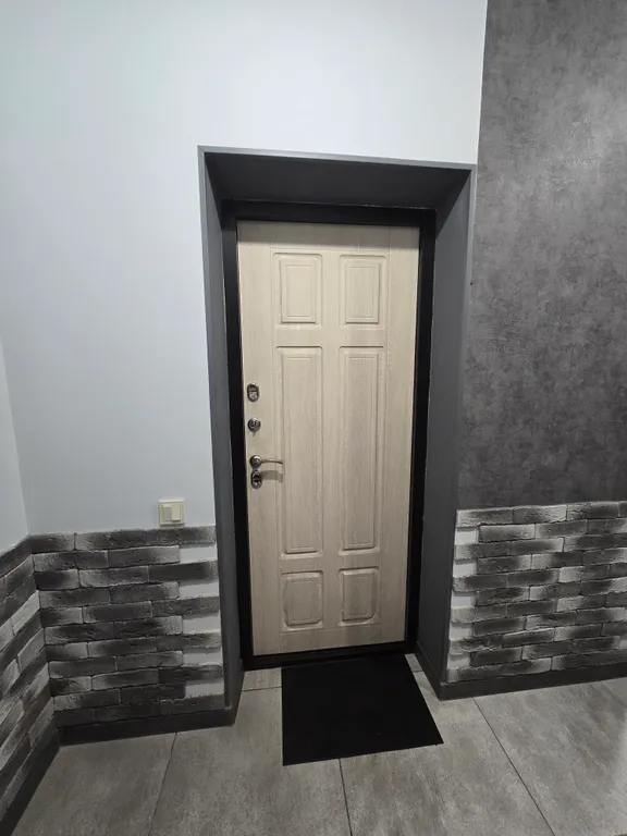 Новый двухэтажный коттедж недалеко от городского пляжа