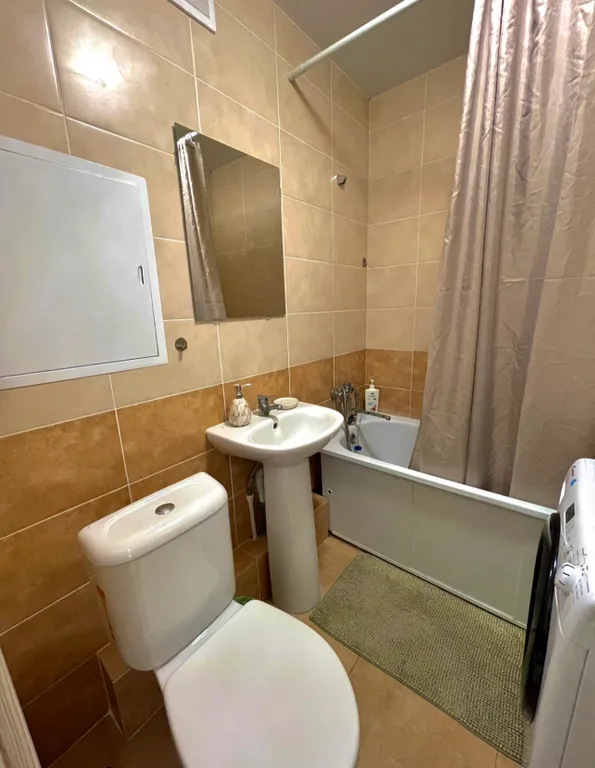 Квартира с кроватью и с диваном