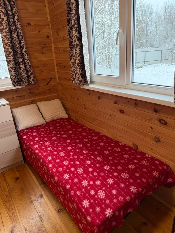 Уютный дом с террасой вблизи Пушкинских Гор