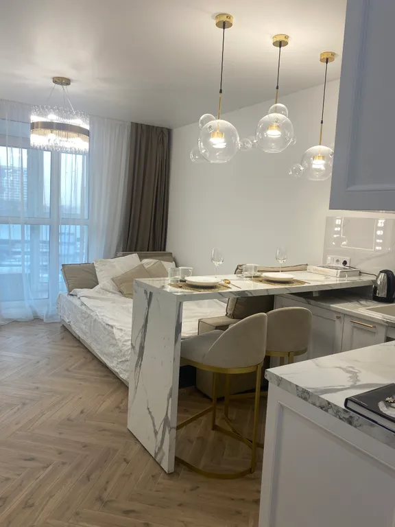 Новая квартира-студия, с дизайнерским ремонтом, есть всё для проживания