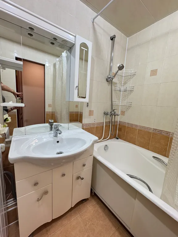 Квартира 3-комнатная Квартира — Адлер