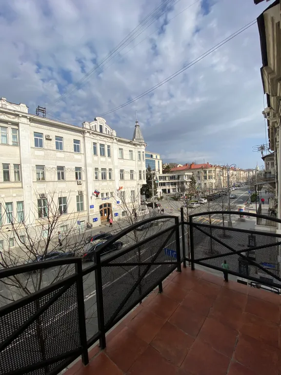 Квартира 2-комнатная Квартира — Севастополь