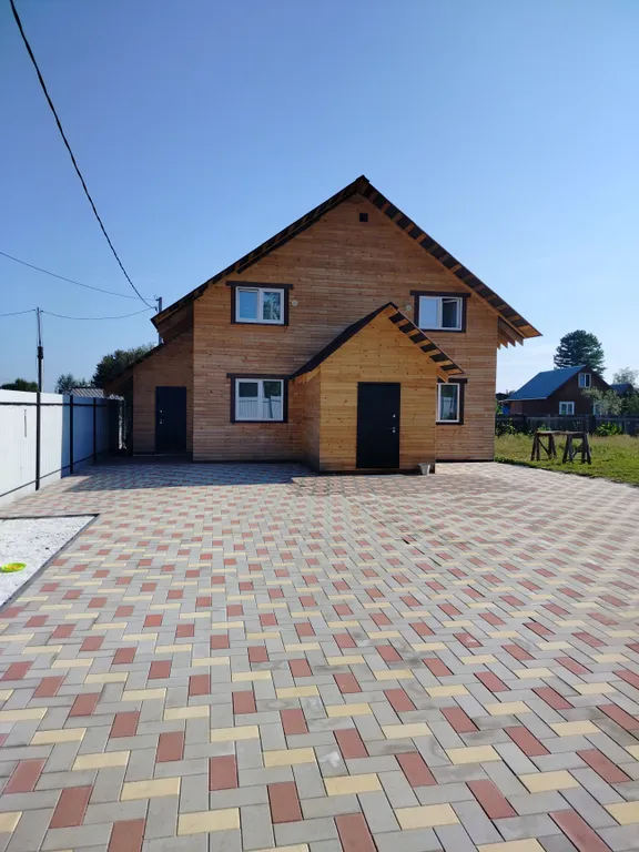 Новый деревянный дом