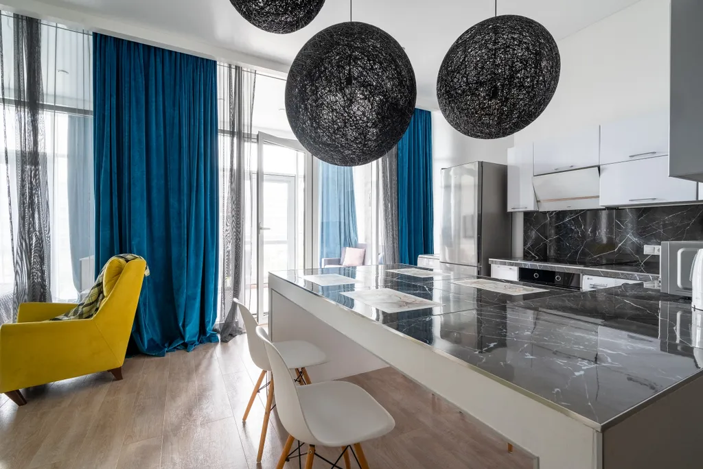 Четырехкомнатная восьмиместная квартира рядом с морем