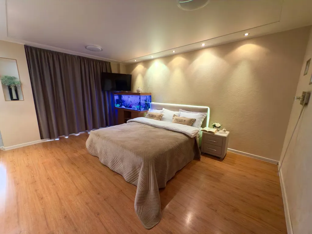 Апартаменты с аквариумом и видом на парк