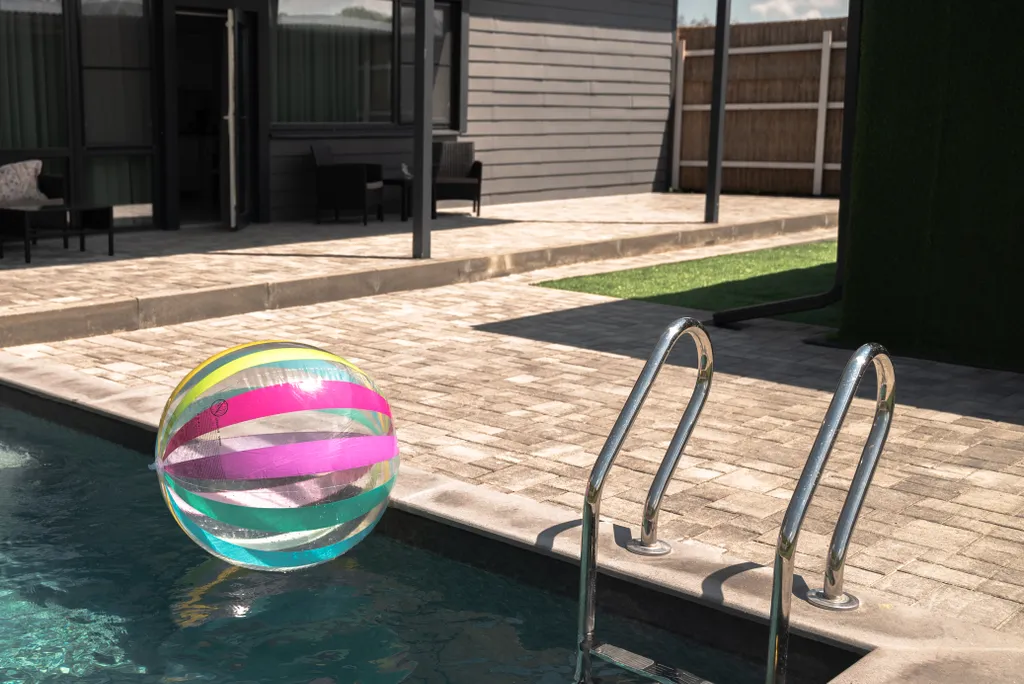 Апартаменты с подогреваемым бассейном Эльбрус Лакшери