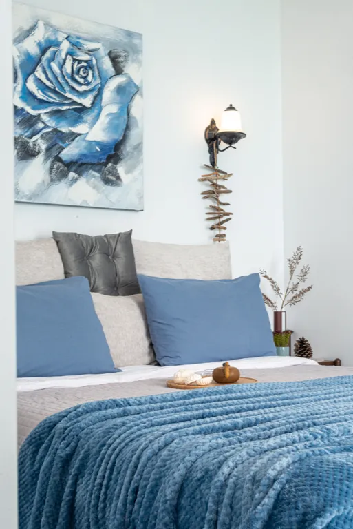 Ocean Breeze Retreat - Sea View Aesthetics