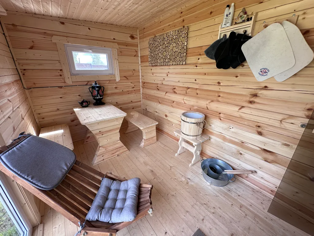 Коттедж Уютный коттедж с баней и бассейном в районе Сорочан — Капорки