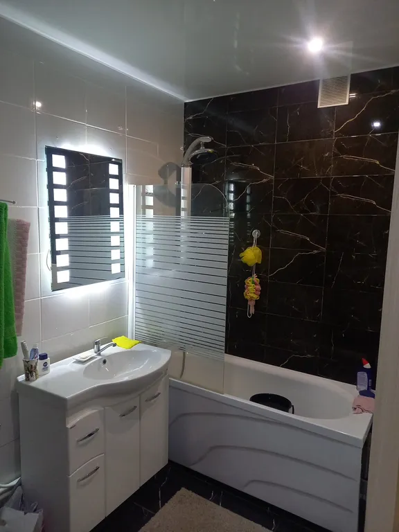 Квартира Тихая и уютная двухкомнатная квартира в спальном районе города — Великий Новгород