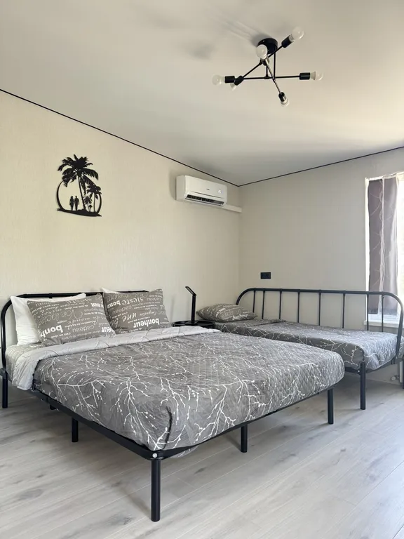 Квартира Смарт-студия в монохромных тонах — аренда посуточно в Витязево