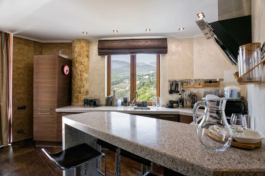 Апартаменты Premium с видом на море, горы возле Артека