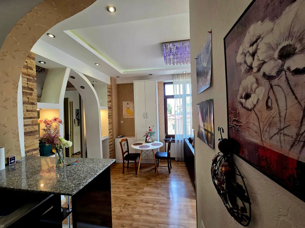 Комфортная квартира в старом Тбилиси