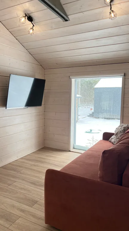 Шале в глэмпинге Лесариум с купелью и мангалом