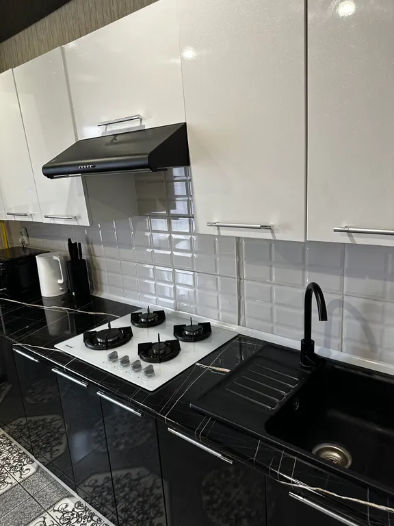 Апартаменты у моря, Кипарисовая аллея, вторая береговая линия