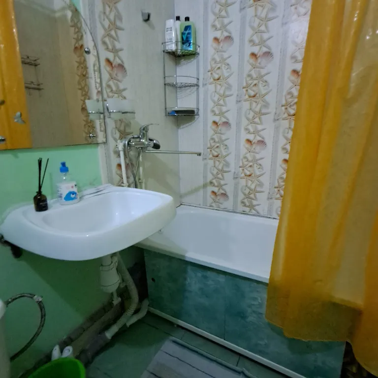 Уютная квартира-студия, с косметическим ремонтом в новом доме