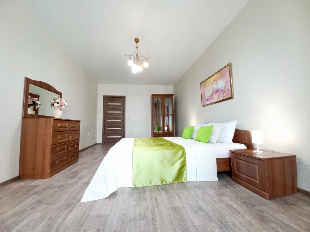 Евродвушка с панорамным остеклением рядом с зоопарком