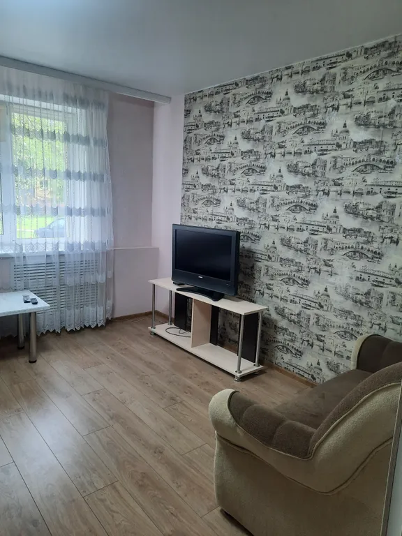 Уютная квартира в спальном тихом месте, недалеко от центра.