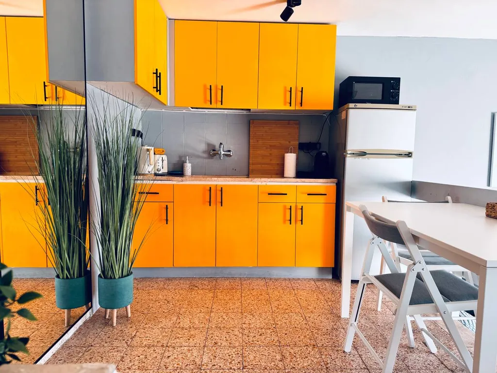 GW317 Квартира с бассейном с видом на море (Gugel Waves Nahariya)