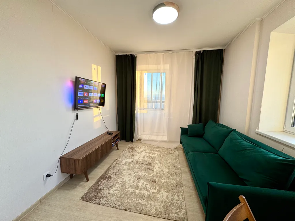 Биг трешка с двумя спальнями и кухней-гостиной