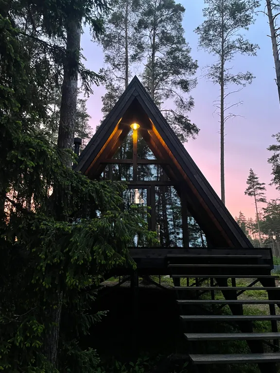 A-frame у Финского Залива посреди Корабельных сосен