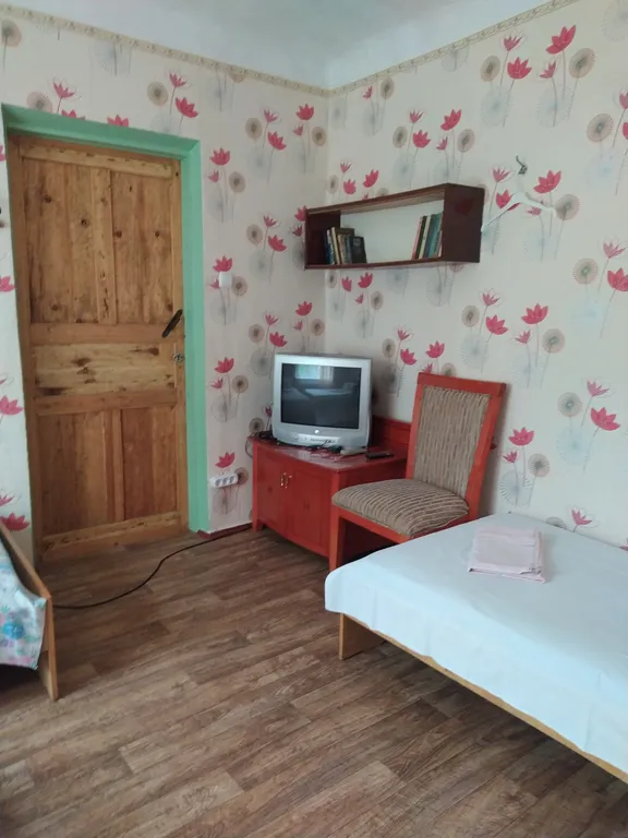 Дом с гранатовым деревом