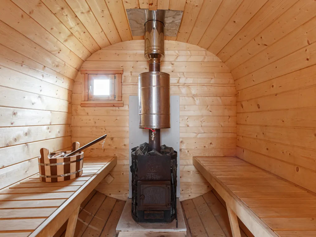 Семейный дом с баней и печью