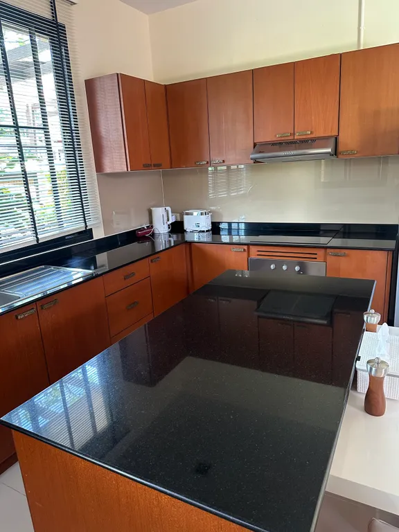 Villa Rawai Phuket — это уютная вилла в городе Равай-Бич