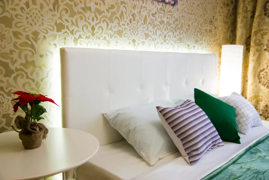 Квартира Уютная квартира с подсветкой рядом с парком — Омск