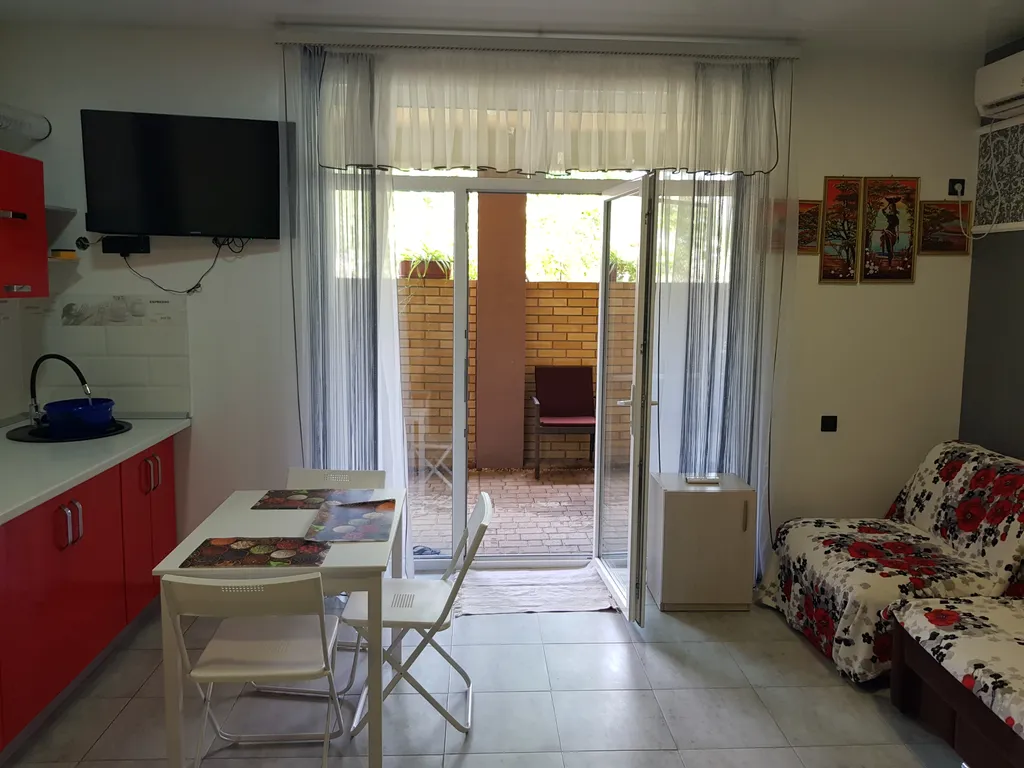 Квартира 1-комнатная Квартира — Евпатория