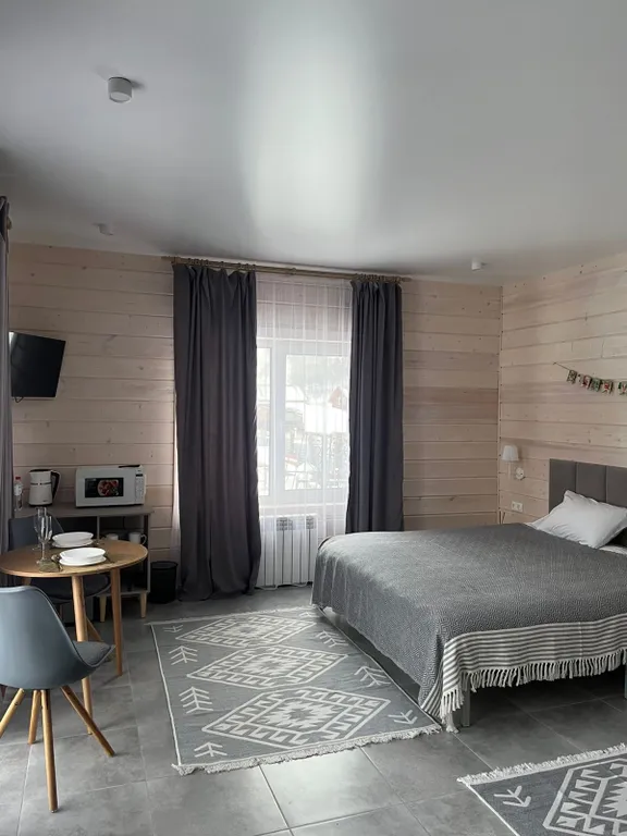 Квартира Уютная комната с выходом на террасу — аренда посуточно в Озёрное