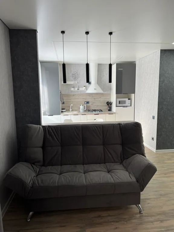 Уютная студия с дизайнерским ремонтом