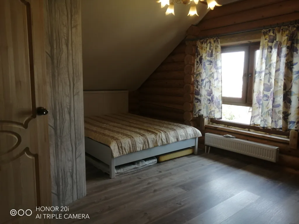 Дом из дерева у моря