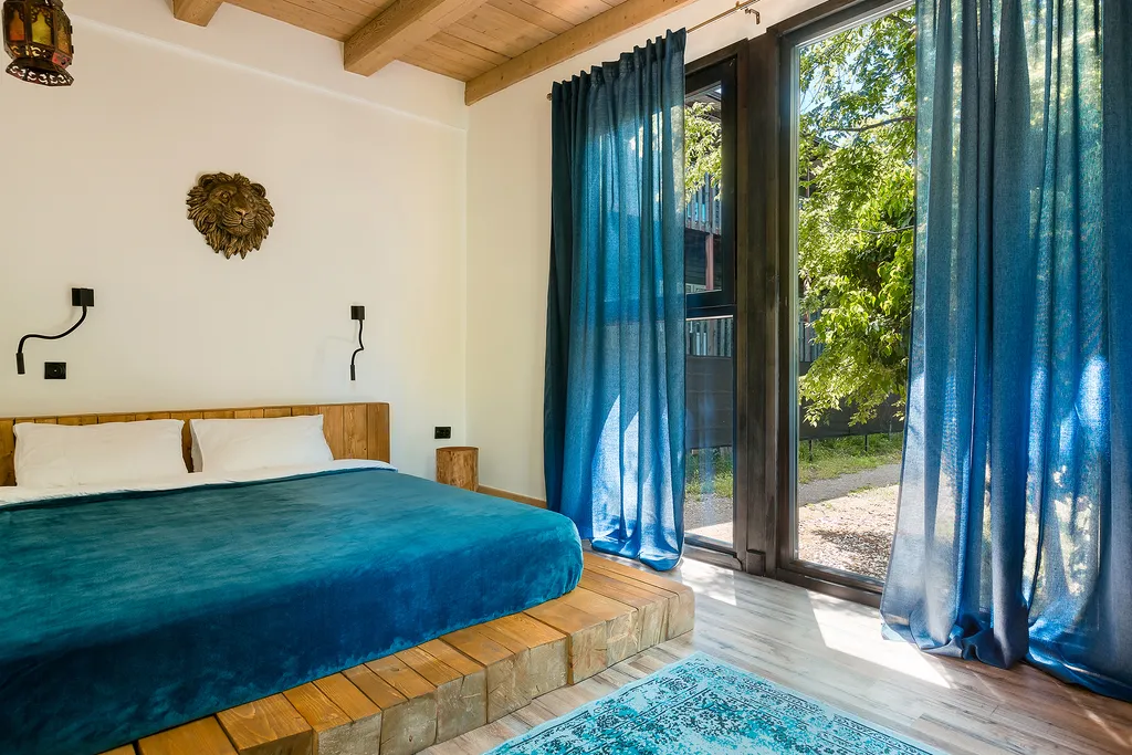 Панорамные апартаменты делюкс с террасой и видом на парк