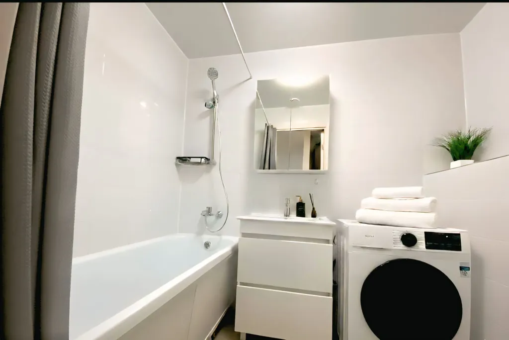 Уютная евро 2ка в 1 минуте от м. Потапова