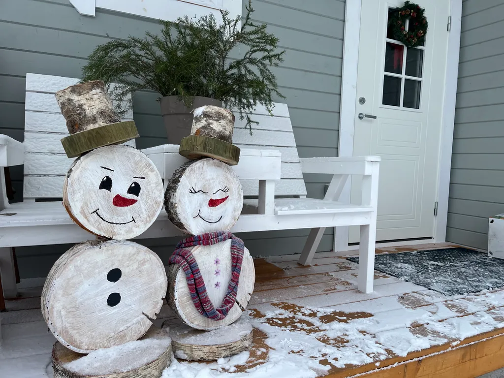 Домик в Карелии на берегу озера