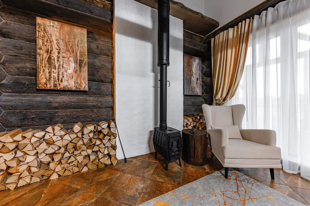 Дом  с летней кухней на три спальни с камином и террасой