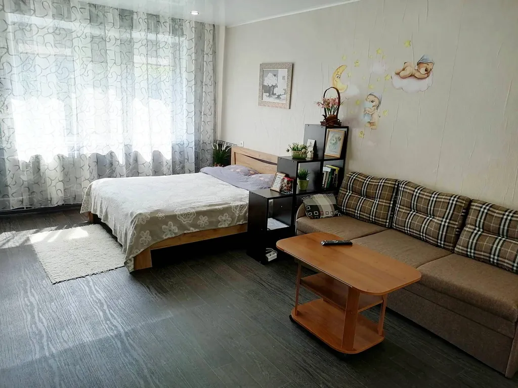 Квартира Квартира с видом на Тихвинский монастырь — Тихвин