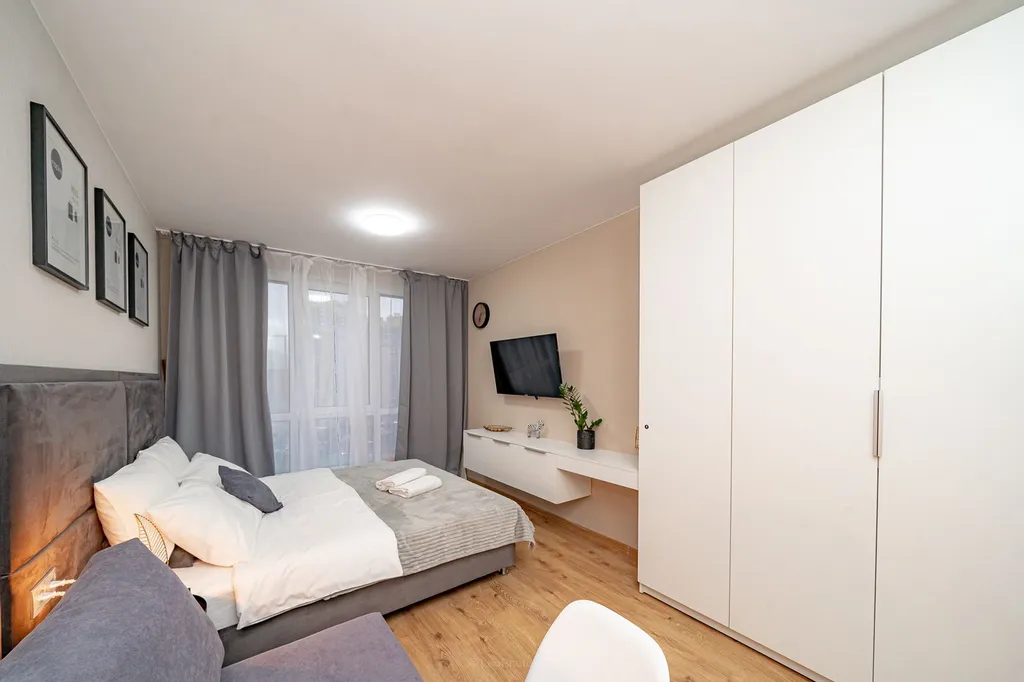 Апартаменты студия у метро, с кухней и панорамными окнами