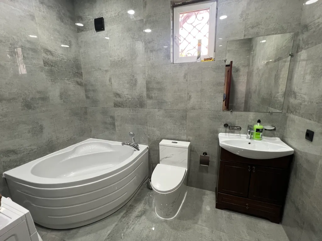 4-комнатная Квартира