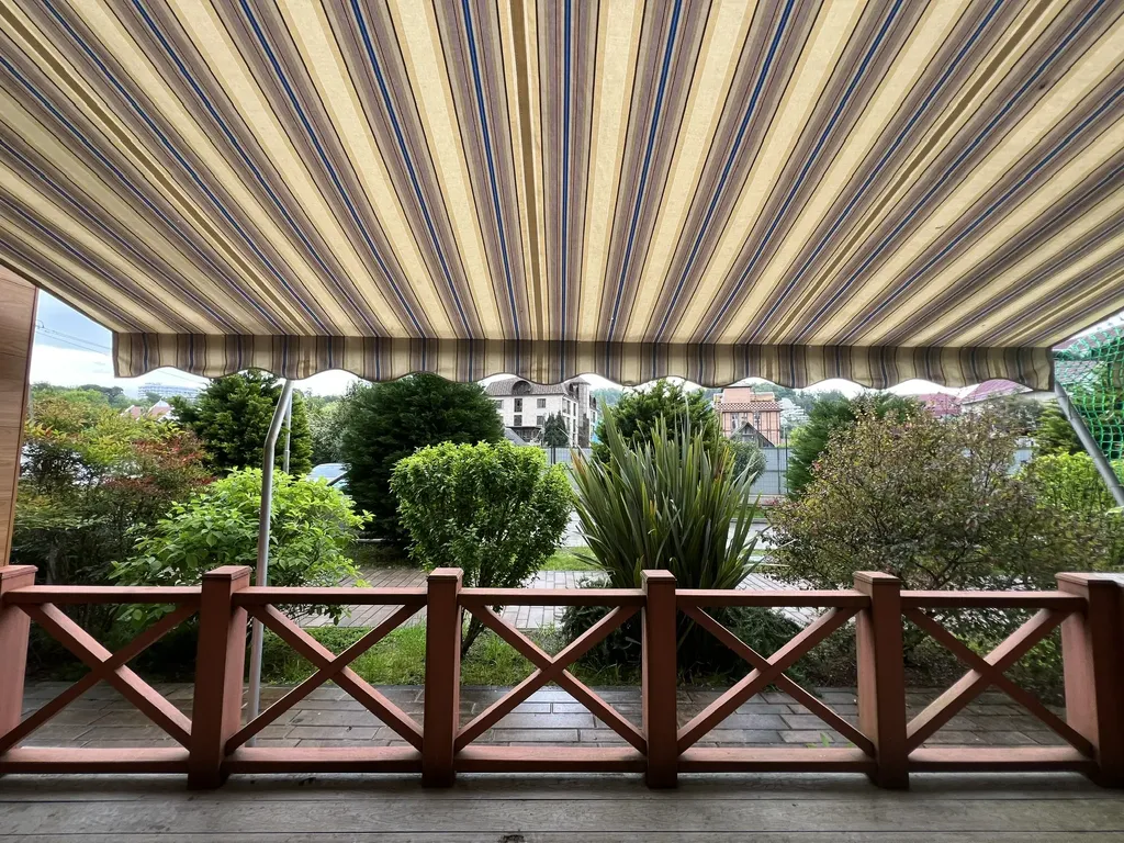 Студия с террасой, отдельной кухней и ванной