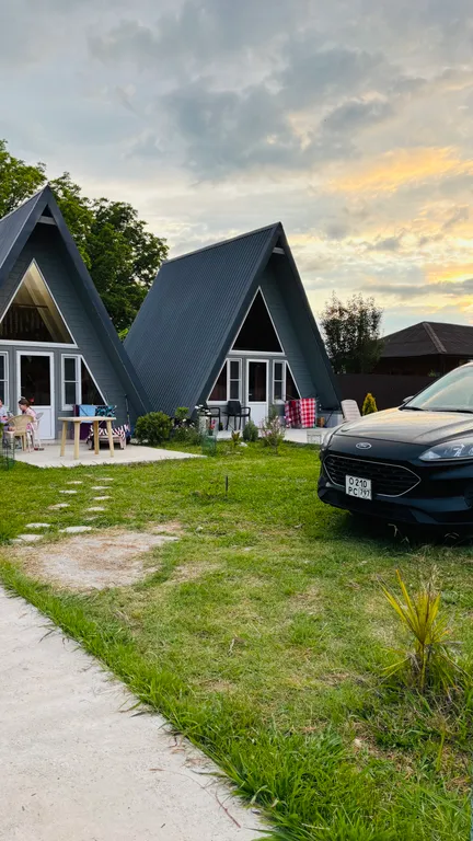 Дом-шалаш с собственной кухней Лдзаа