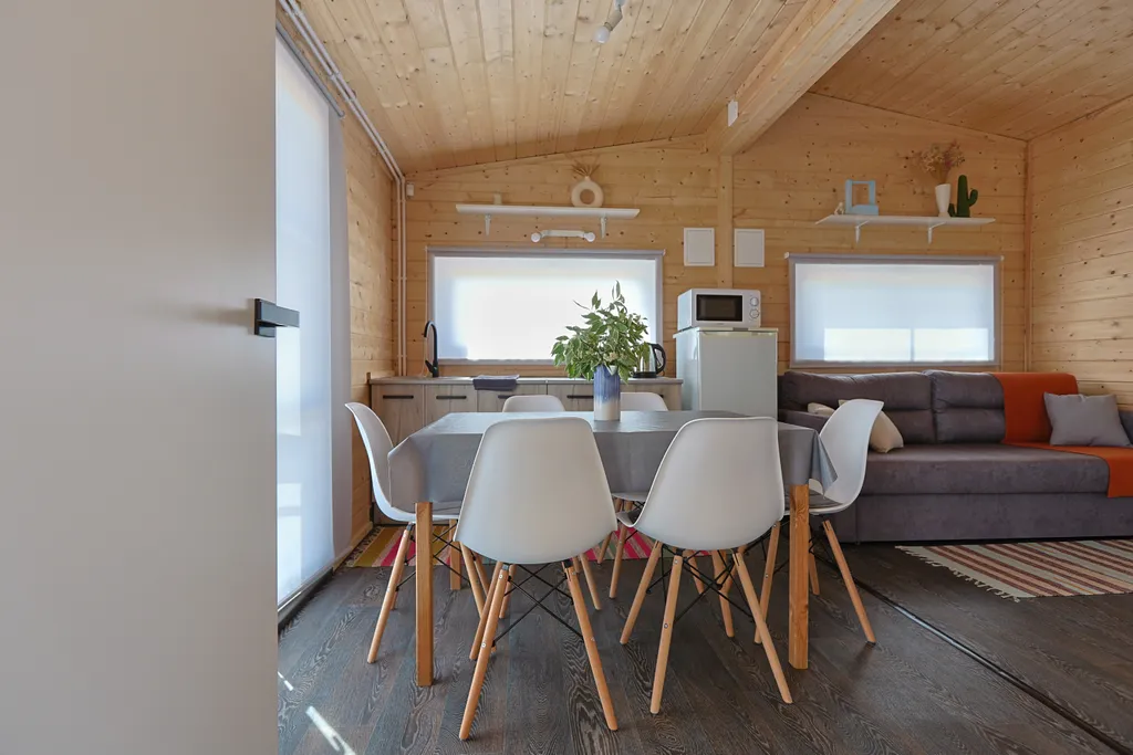 Уютный дом с сауной зоной барбекю и своей парковкой в черте города