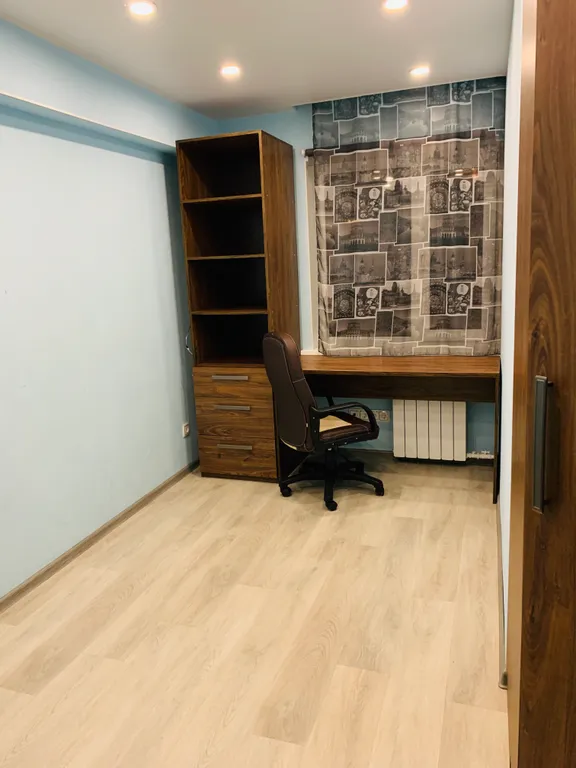 Апартаменты с 3 изолированными комнатами в центре, рядом Воркутауголь