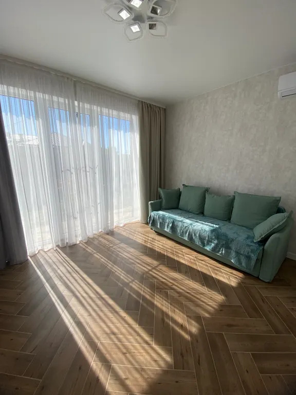 Уютный современный дом возле гор и моря